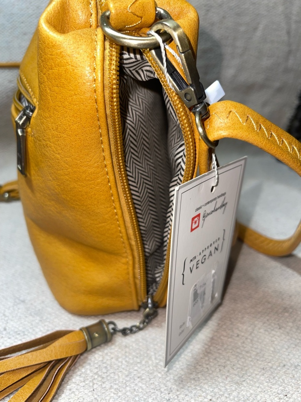 Jen & Co vegan leather Dylan crossbody- mustard - new - Picture 5 of 7